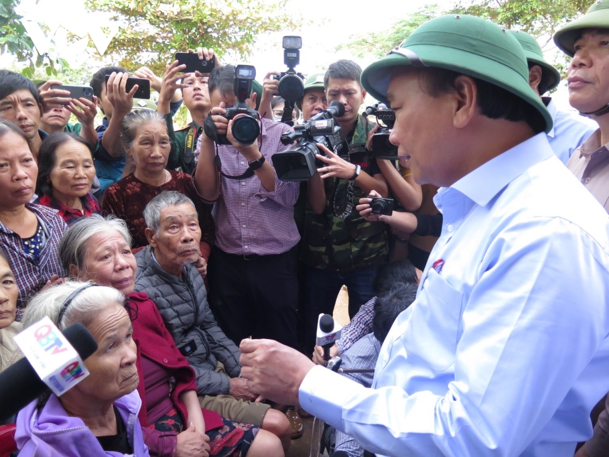 PM calls for emergency aid to flood victims in central region PM calls for emergency aid to flood victims in central region
